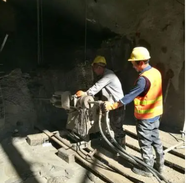 宿豫水下抗分散灌浆料特点 水下不分散注浆料介绍