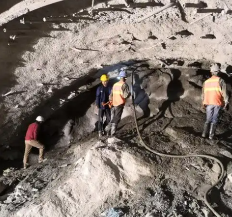 宿豫拱顶带模注浆料的施工流程及注意事项